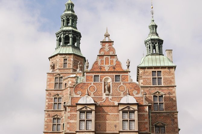 Explore Copenhagen’s Art and Culture with a Local - Street Art by Stine Hvid and a Modern Copenhagen