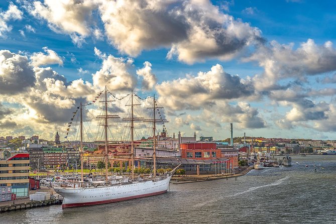 Explore the Instaworthy Spots of Gothenburg with a Local - Göteborgsoperan provides a strong finish