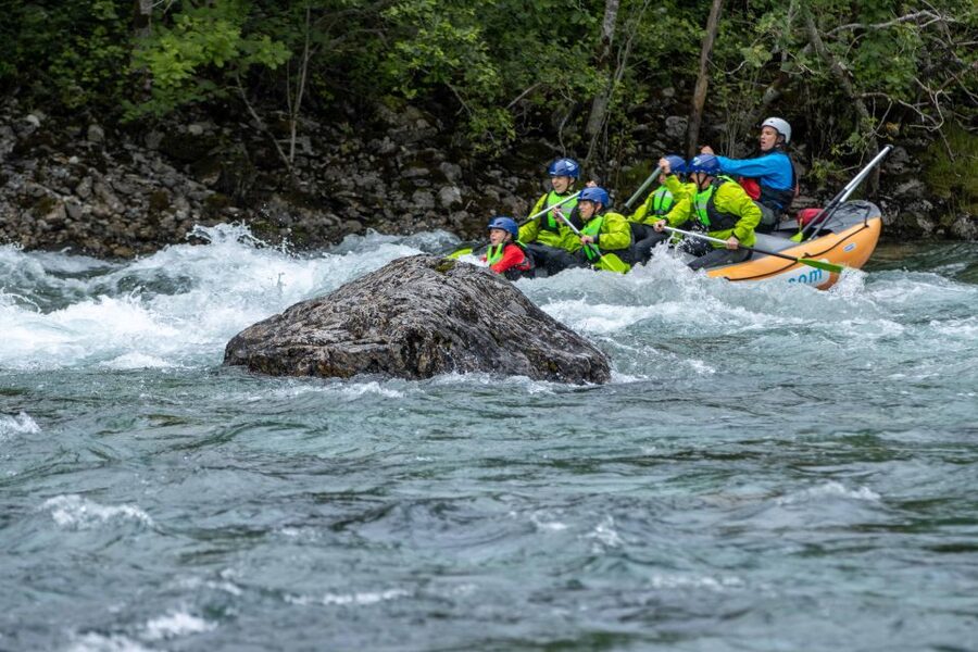 Family Rafting - Voss - Safety training before the first rapid