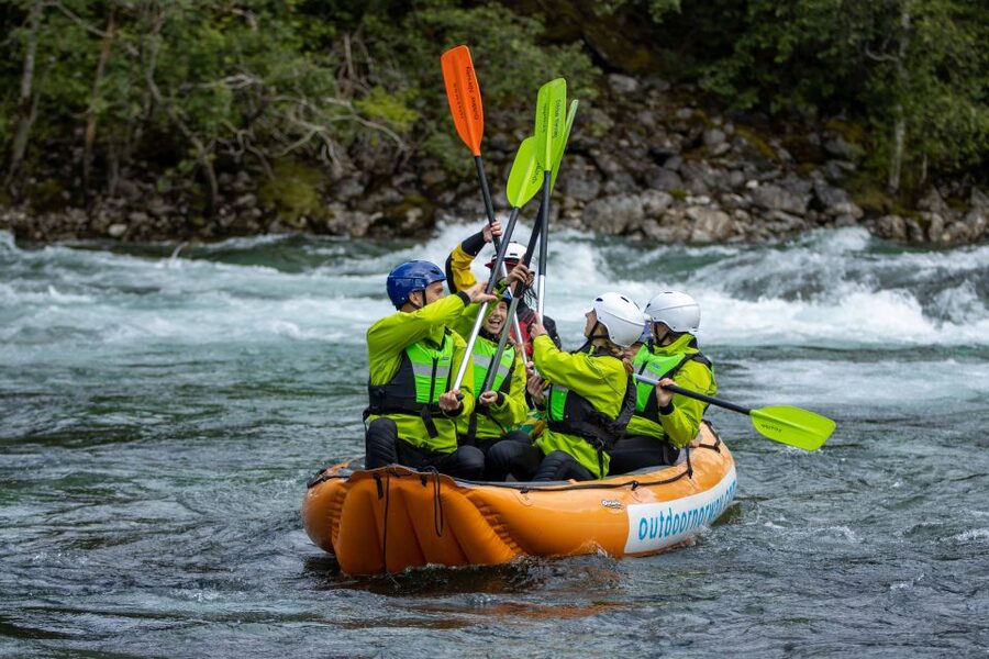 Family Rafting - Voss - Guides can shape the whole outing