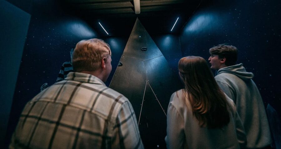 Fangene på Fortet Bergen: Prison Island Adventure Escapegame - The 15-minute briefing before the clock starts