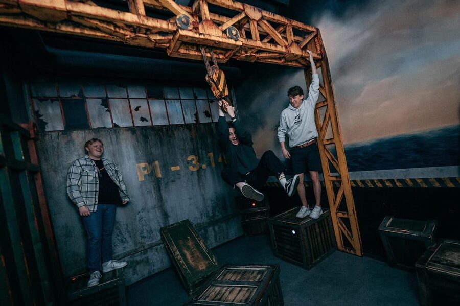 Fangene på Fortet Bergen: Prison Island Adventure Escapegame - What the changing room difficulty means for you