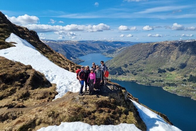 Fjord Hiking - Private tour - The Norwegian snack and your packed lunch