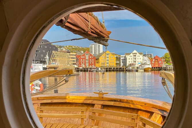 Fjord & History Cruise - Staying warm on an Arctic boat