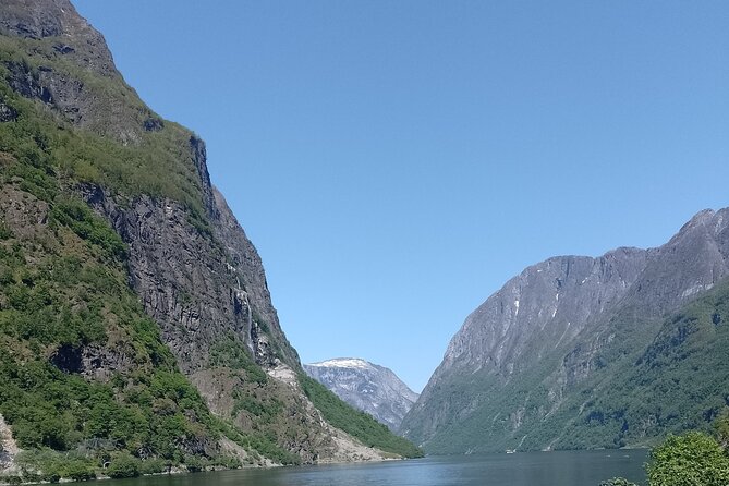 Flåm Tour: Borgund Stave Church, Lærdal & Stegastein - The snow road between the fjords