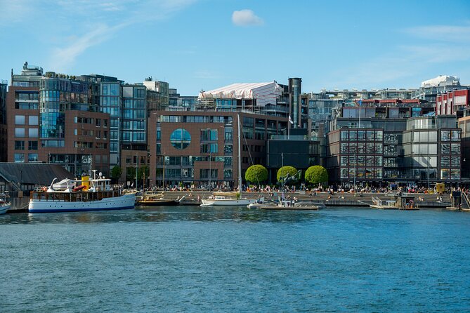 Free City Walking Tour in Oslo - The National Theatre and Henrik Ibsen