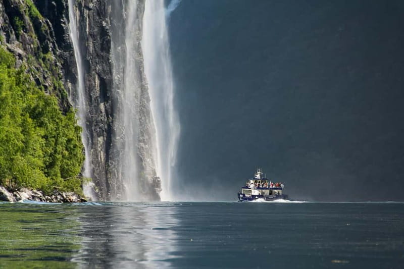 From Ålesund: Round Trip Fjord Cruise to Geirangerfjord - Storfjorden begins the three-hour sailing