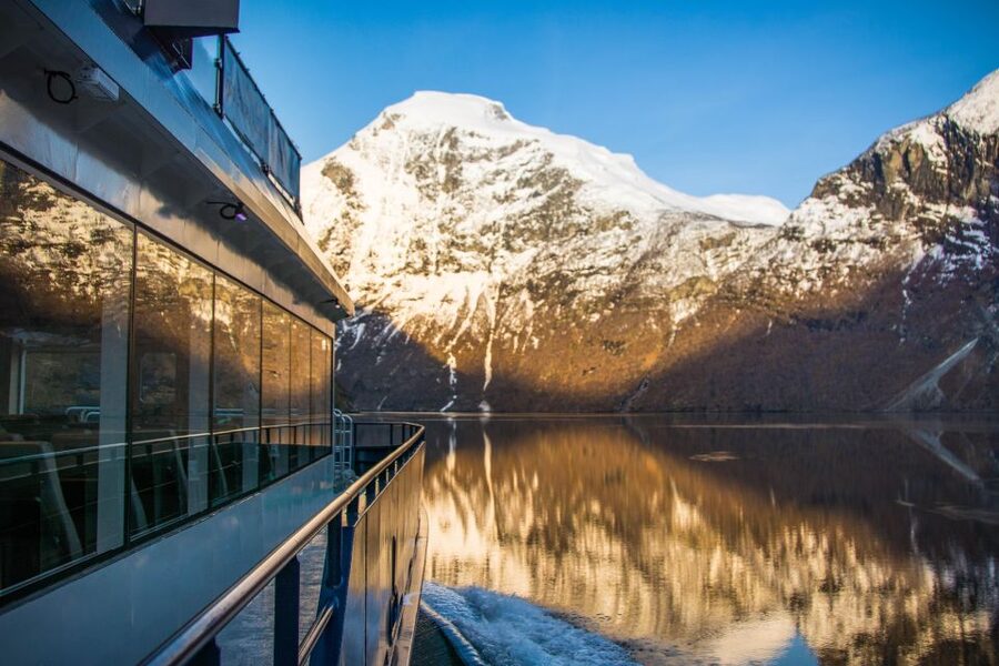 From Ålesund: Winter Fjord Cruise to Geirangerfjord - Key points to know before booking