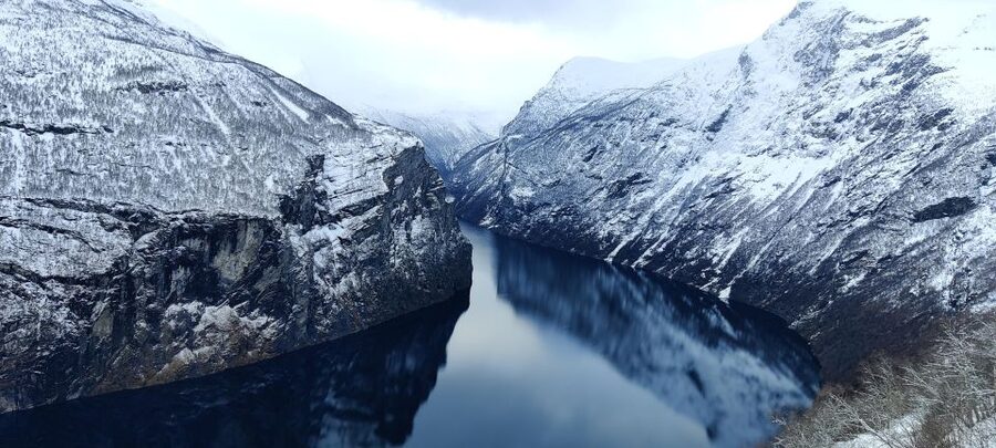 From Ålesund: Winter Fjord Cruise to Geirangerfjord - Who will get the most from this day?