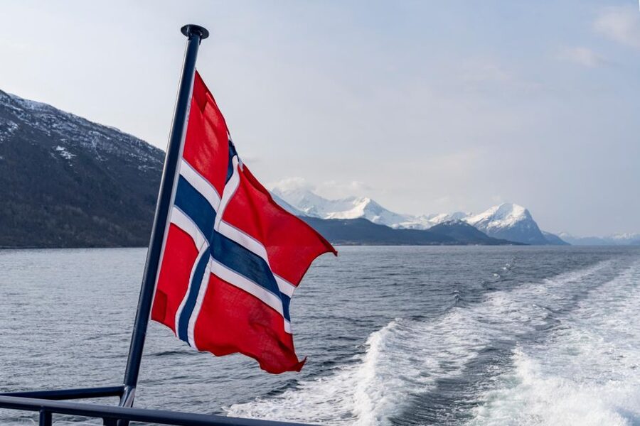 From Ålesund: Winter Fjord Cruise to Geirangerfjord - The return journey to Ålesund