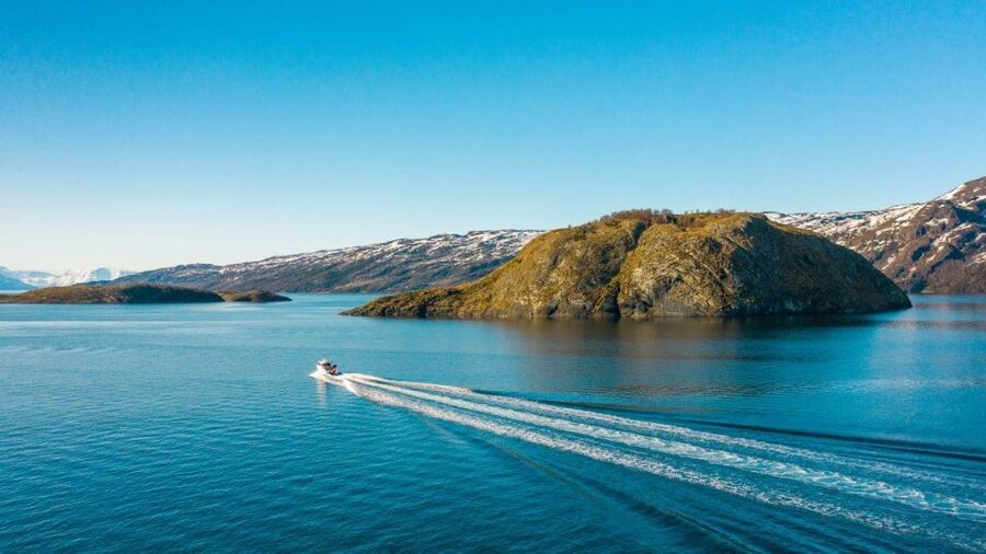 From Alta: Adventure Cruise in Alta Fjord - What happens at Fiskerihavna