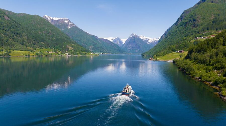From Balestrand: Guided Fjord & Glacier Tour to Fjærland - Why the boat ride makes this tour worthwhile