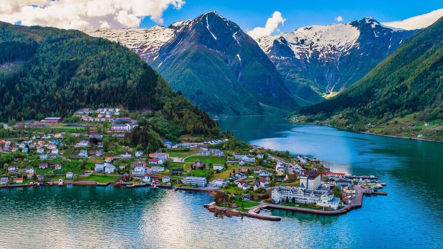 From Bergen: Flam Full-Day Cruise to Sognefjord - What the 11 port calls really mean