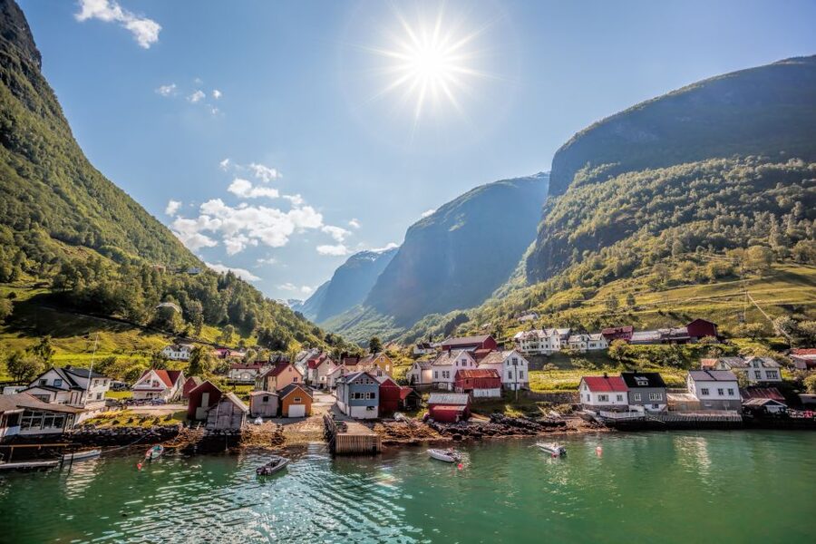 From Bergen: Flam Full-Day Cruise to Sognefjord - Round trip or one way?