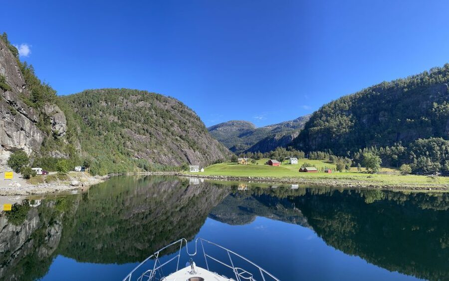From Bergen: Modalen Private Fjord Cruise with Waterfalls - Leaving Bergen from Strandkaien 3