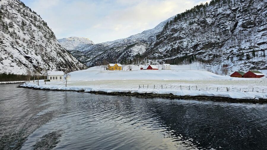 From Bergen: The Original Fjord Cruise to Mostraumen - Should you book the Mostraumen cruise?
