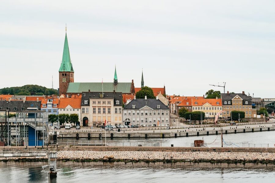 From Copenhagen: Lund and Malmö 2-Country Tour - Malmö, from Stortorget to Turning Torso