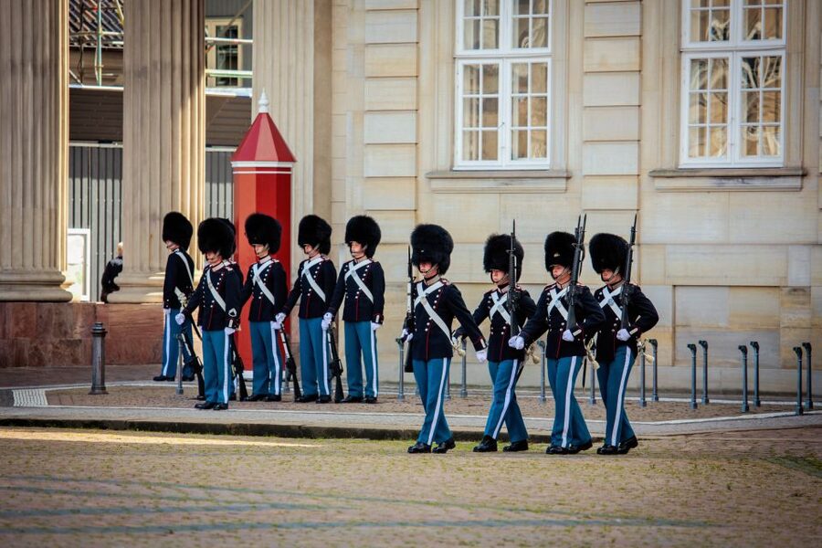 From Copenhagen: Private Frederiksborg Castle Tour - Inside the 105-minute guided visit