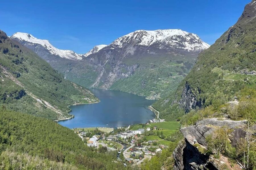 From Hellesylt: The Best of Geiranger Shore Excursion - Oppstryn and the national park center