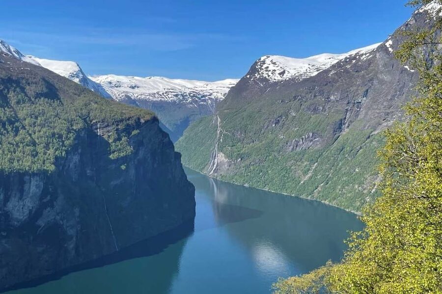 From Hellesylt: The Best of Geiranger Shore Excursion - Djupvatn and the climb to Dalsnibba
