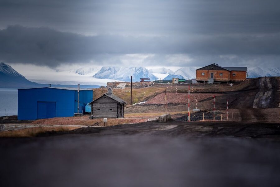 From Longyearbyen photo tour: Mysterious Barentsburg - The human side of the town