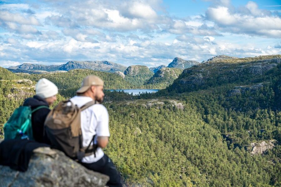 From Stavanger: Pulpit Rock Guided Hike with Pickup - Who should book this guided hike?