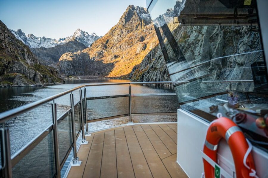From Svolvær: Lofoten Islands Silent Trollfjord Cruise - The sub-water drone adds another view
