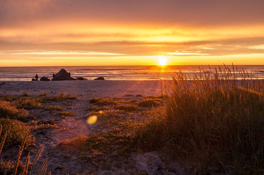 From Svolvær: Midnight sun tour with a photographer - Leaving Svolvær in a comfortable minivan