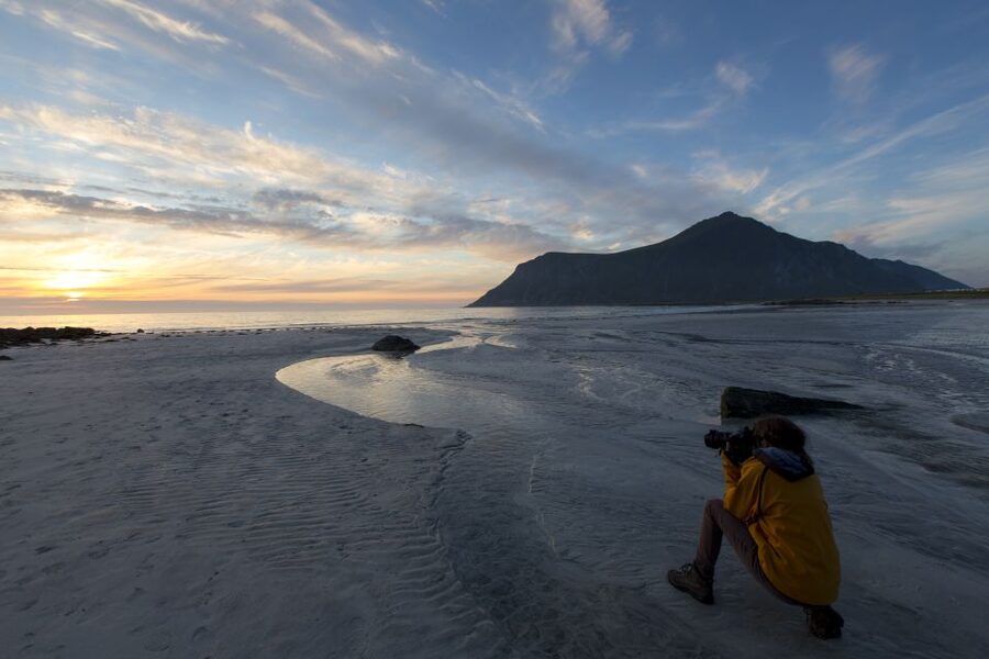 From Svolvær: Midnight sun tour with a photographer - Practical ways to get more from the outing