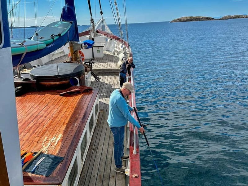From Svolvær: Taste of Lofoten - Cultural Fishing Experience - Small details that make the outing work