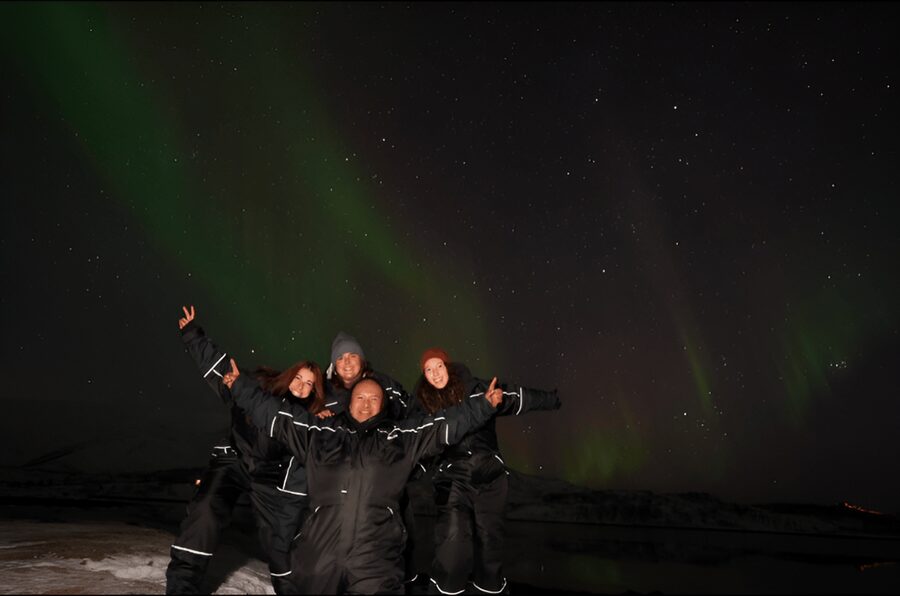 From Tromsø: Northern Lights Tour in Minibus with Photos - Photos Without the Smartphone Struggle