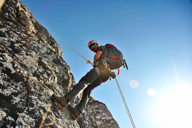Full Day Combo Kayak and Rappel - Northern Explorer - Lunch beside the water and a useful pause