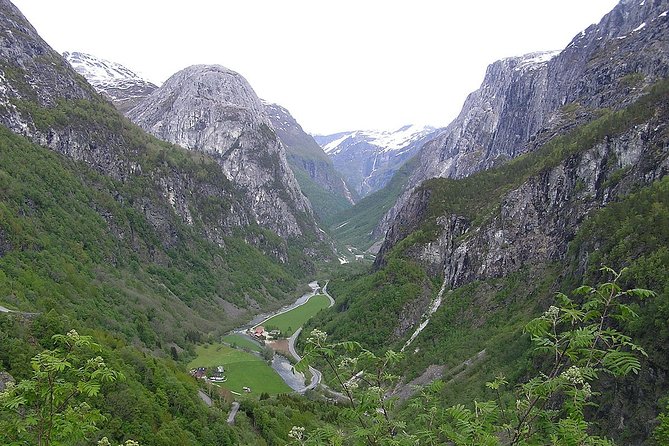 Full Day Guided Roundtrip From Bergen To Sognefjord With Flam Railway - Who should book this 11-hour route