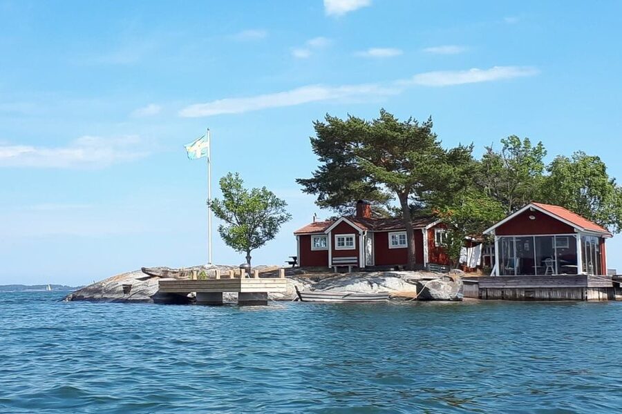 Full-Day Stockholm Archipelago Sailing Tour - Getting from Stockholm to Vaxholm