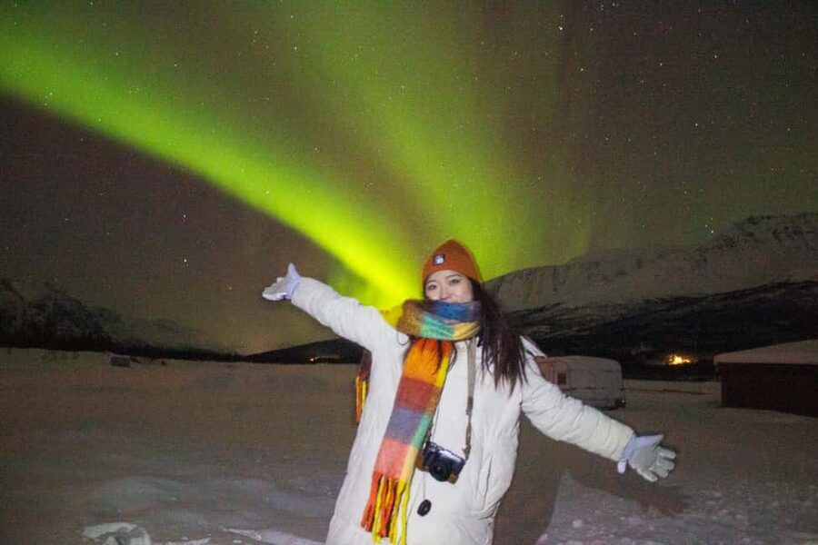 Full Night Magic of the Arctic Lights in Tromso - The bonfire stop and the value of a warm drink