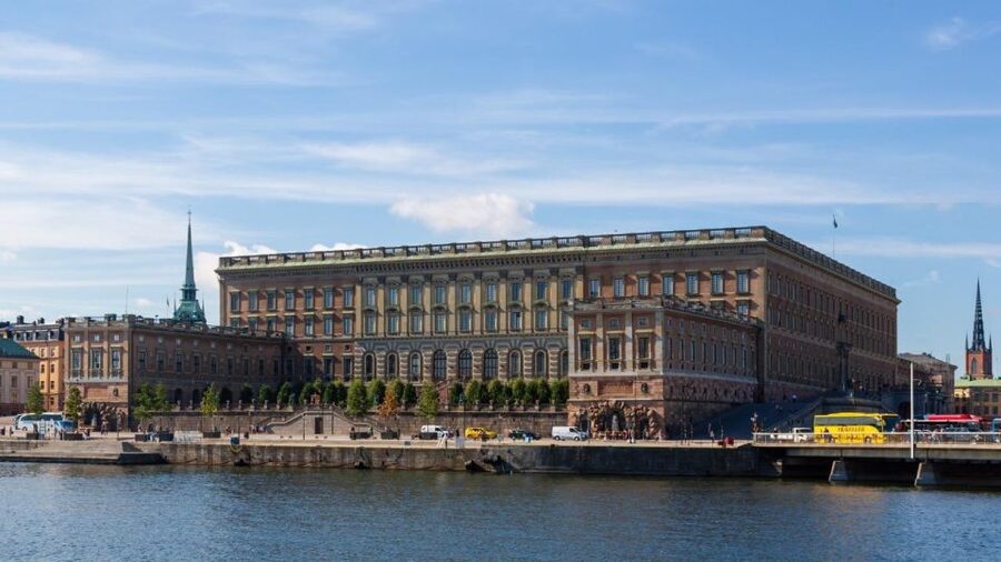 Gamla Stan: Essential Tour of Stockholm - Starting at Gustav Adolfs torg