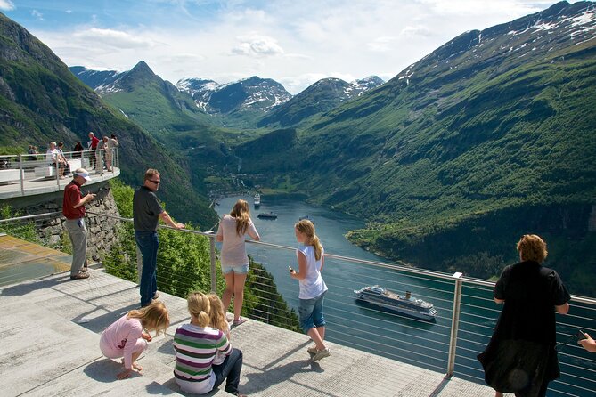 Geiranger: Excursions.no Geiranger Highlights - Eagle Bend and the Seven Sisters