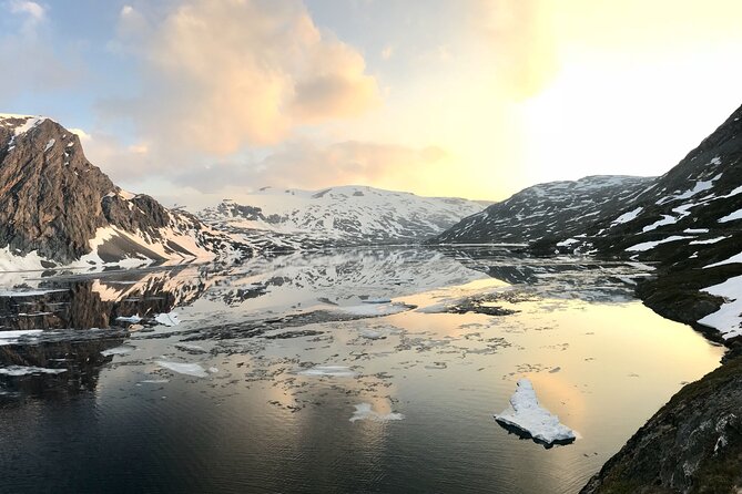 Geiranger: Excursions.no Mount Dalsnibba & Eagle's Bend - Guide commentary and the human side of the trip