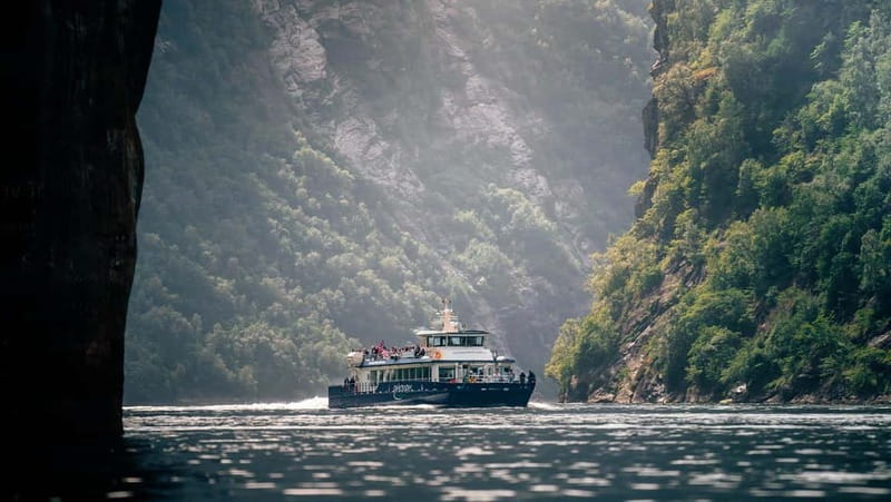 Geiranger: Fjord and Waterfalls Sightseeing Boat Trip - Key points to know before sailing