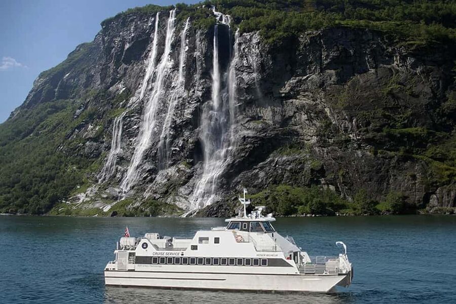 Geiranger Fjord Tour from Hellesylt (2 hours in Geiranger) - Cruising from Hellesylt into Geiranger Fjord