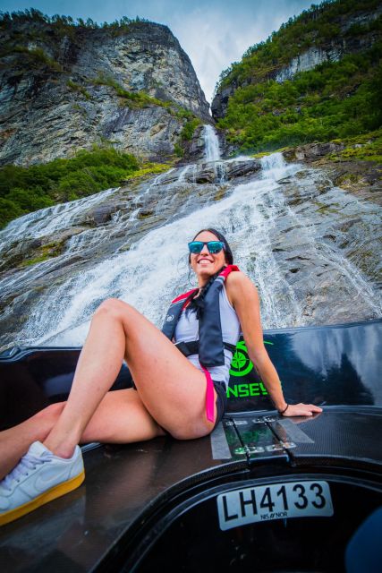 Geiranger: Guided Geirangerfjord Boat Tour - Protective gear and weather advice