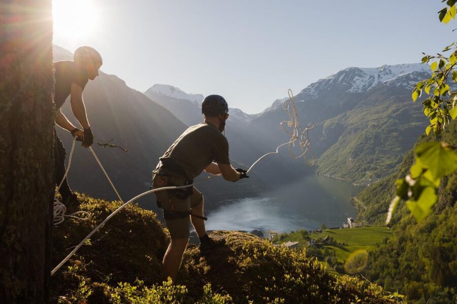 Geiranger: Rappelling tour with epic view - Who should book this $146 experience?