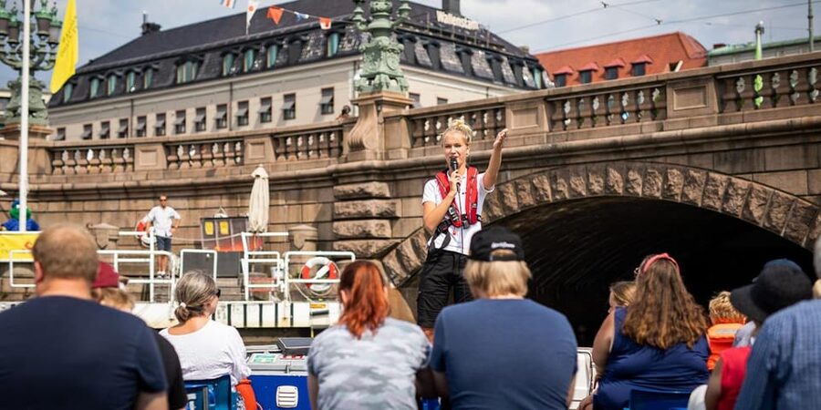 Gothenburg: City Canal Sightseeing Cruise - From narrow canals to Gothenburg’s harbour