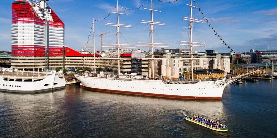 Gothenburg: City Canal Sightseeing Cruise - Who should book the Paddan cruise?