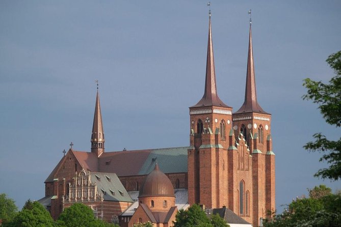 Grand Day Trip around Copenhagen - The guides make the schedule work