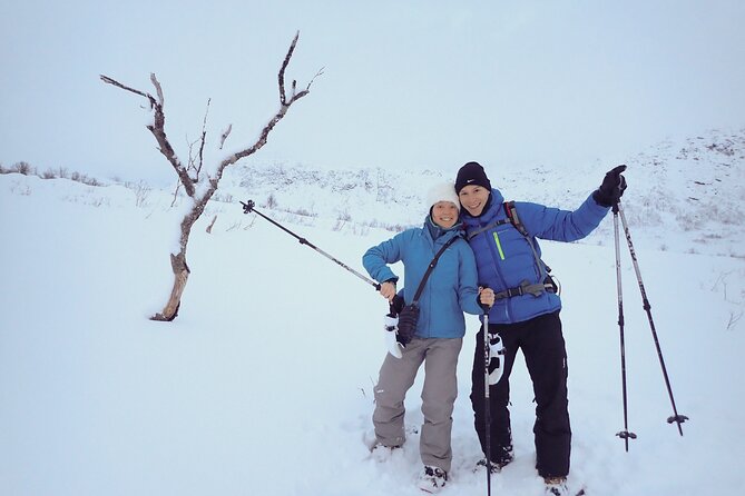 Guided easy snowshoeing with a visit to local café - A route that feels active but approachable