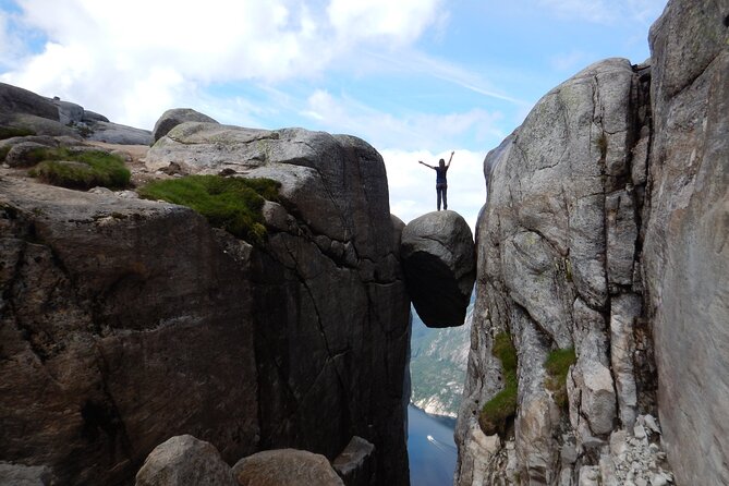 Guided hike to Kjerag and Kjeragbolten - Booking and cancellation details