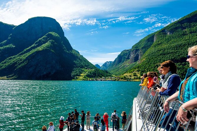 Guided Tour To Nærøyfjorden, Flåm And Stegastein - Viewpoint Cruise - The return to Bergen and what the schedule means