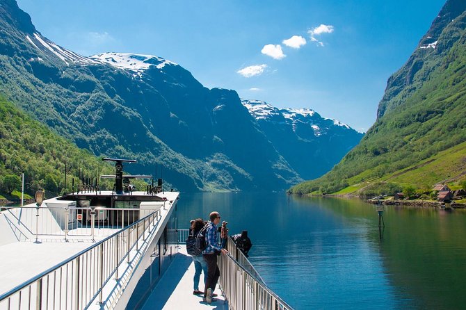 Guided tour - Viking Village, Nærøyfjord Cruise and Flåm Railway - Why this route works so well from Bergen