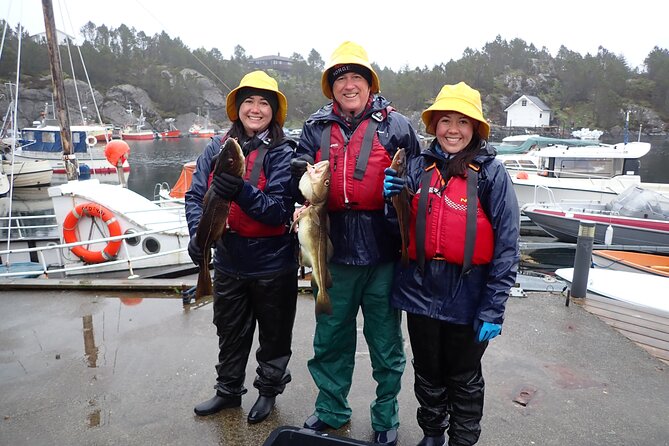 Half Day Fishing and Outdoor Cooking in Bergen - Fishing the shoreline for mackerel, cod, and pollock